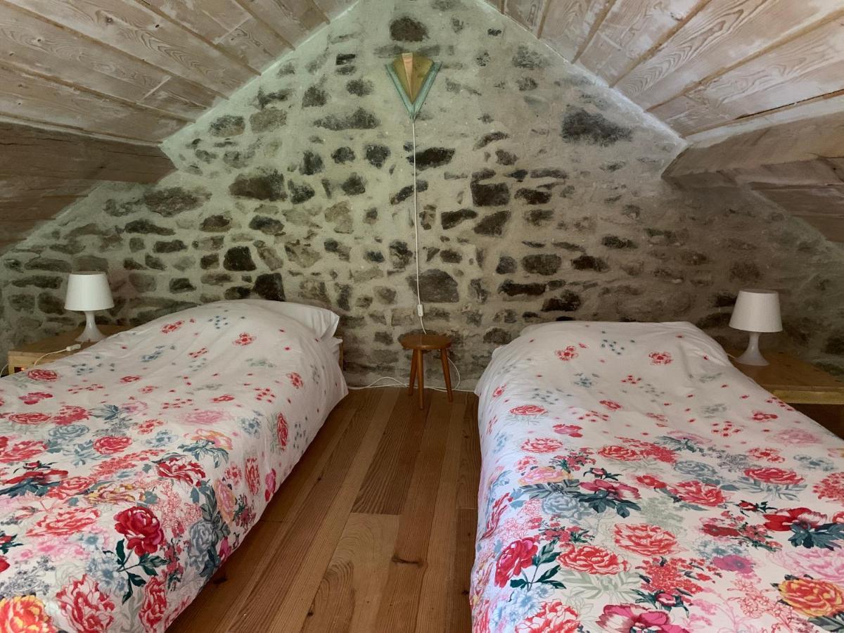 Petite Maison Conjat Saint-Julien-le-Petit Dış mekan fotoğraf